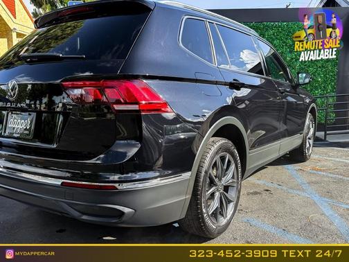 Deep Black Pearl Effect 2022 Volkswagen Tiguan 2.0T SE