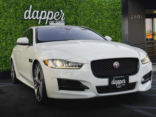 2017 Jaguar XE 35t R-Sport