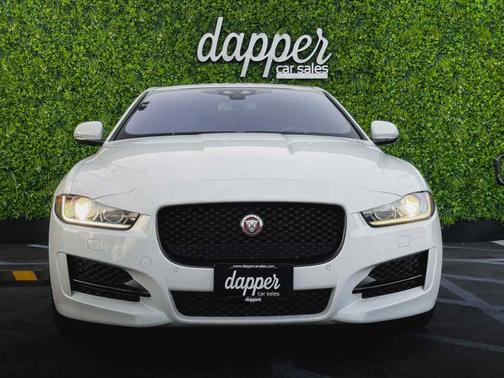 2017 Jaguar XE 35t R-Sport