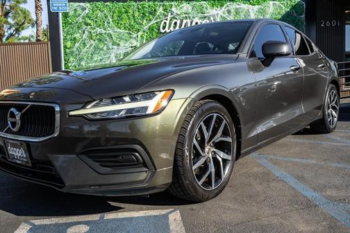 2020 Volvo S60 T5 Momentum