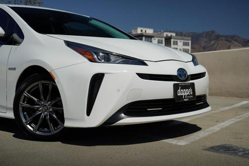 2019 Toyota Prius L