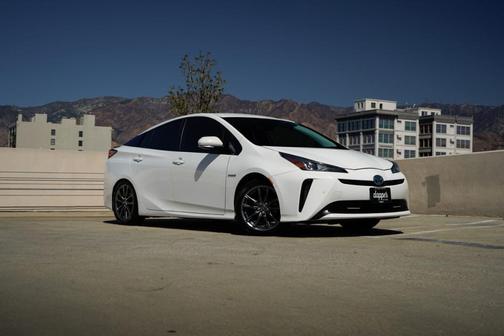 2019 Toyota Prius L