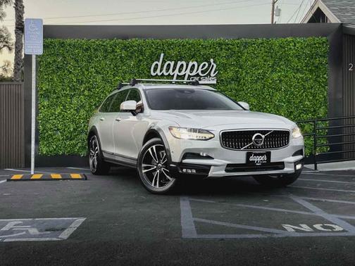 2018 Volvo V90 Cross Country T5