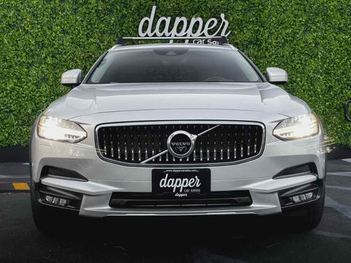 2018 Volvo V90 Cross Country T5
