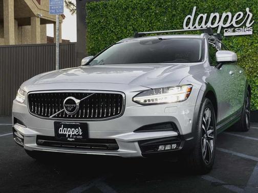 2018 Volvo V90 Cross Country T5