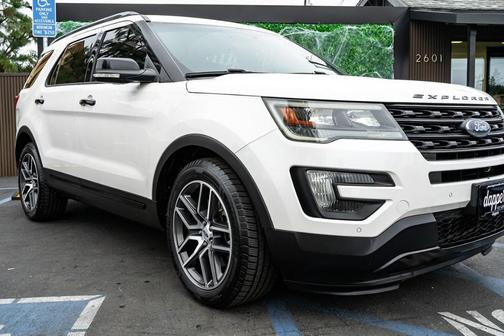 2016 Ford Explorer Sport