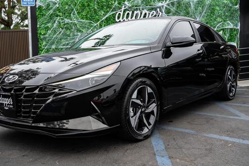 2022 Hyundai ELANTRA Limited