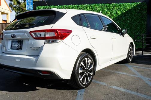 2017 Subaru Impreza 2.0i