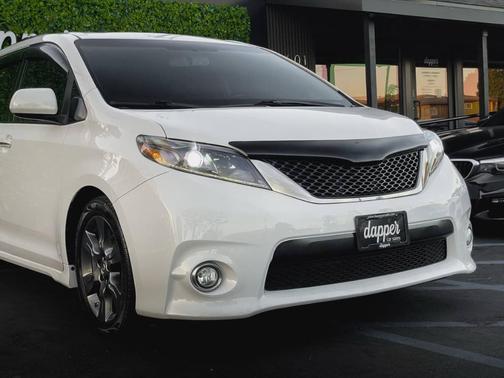 2016 Toyota Sienna SE