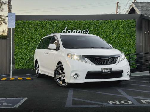 2016 Toyota Sienna SE