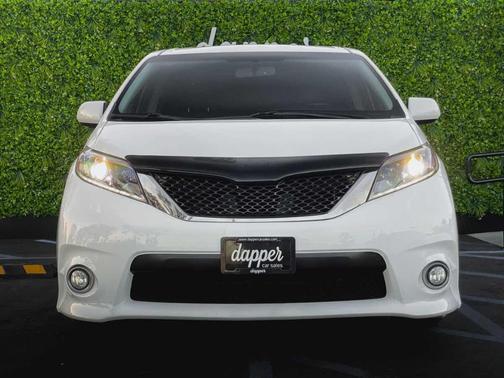 2016 Toyota Sienna SE