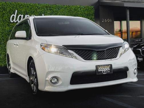 2016 Toyota Sienna SE
