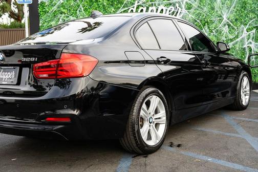 2016 BMW 328 i