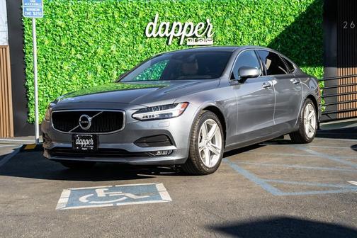 2018 Volvo S90 T5 Momentum