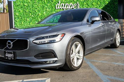 2018 Volvo S90 T5 Momentum