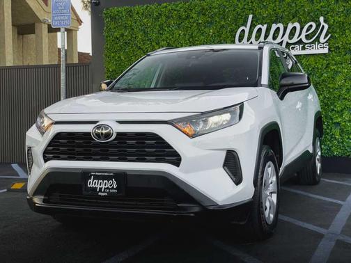 2020 Toyota RAV4 LE