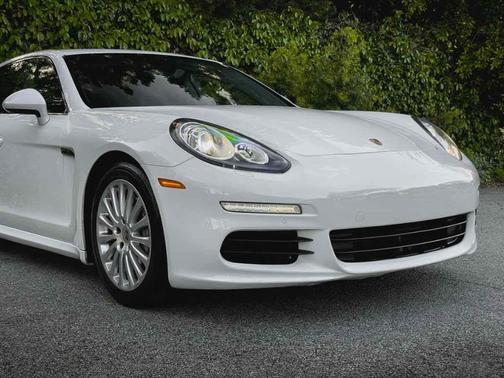 2014 Porsche Panamera 4