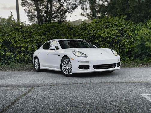 2014 Porsche Panamera 4