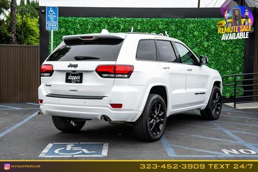 Bright White Clearcoat 2021 Jeep Grand Cherokee Laredo X