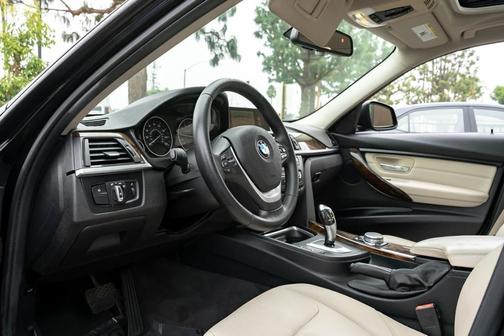 2015 BMW 328 i