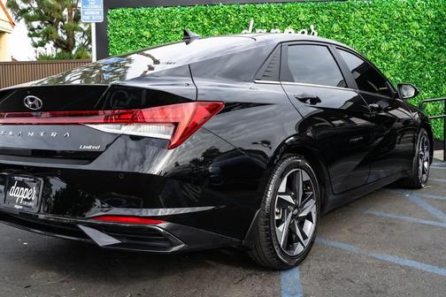 2023 Hyundai ELANTRA Limited