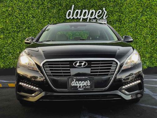 2016 Hyundai SONATA Hybrid Limited