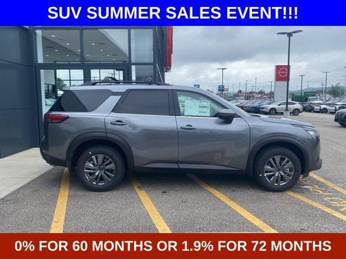 2025 Nissan Pathfinder SV