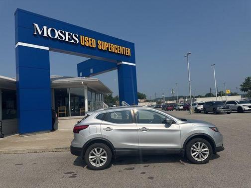 2017 Nissan Rogue Sport SV