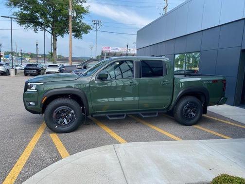2025 Nissan Frontier PRO-4X