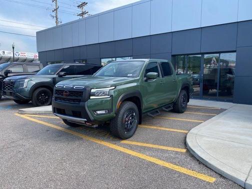 2025 Nissan Frontier PRO-4X