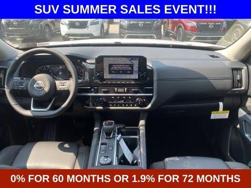 2025 Nissan Pathfinder SL