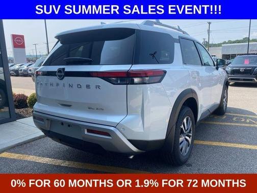 2025 Nissan Pathfinder SL