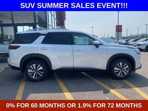 2025 Nissan Pathfinder SL