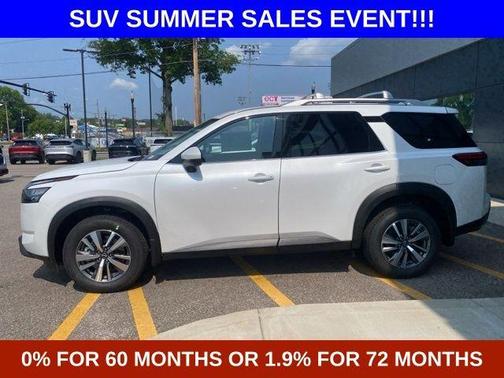 2025 Nissan Pathfinder SL