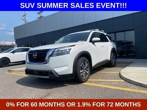 2025 Nissan Pathfinder SL