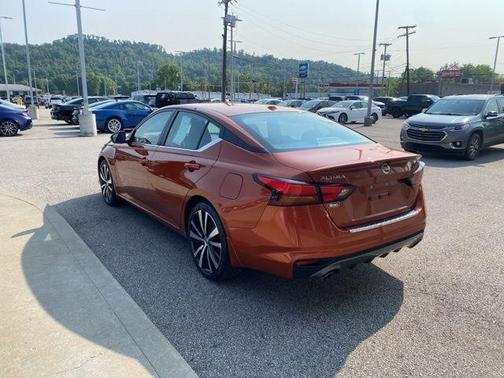2022 Nissan Altima 2.5 SR