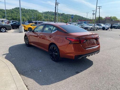 2021 Nissan Altima 2.5 SR