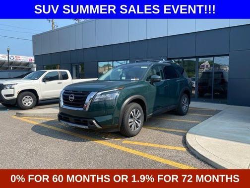 2025 Nissan Pathfinder SL