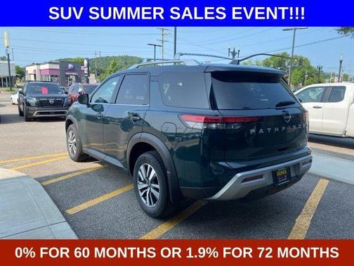 2025 Nissan Pathfinder SL
