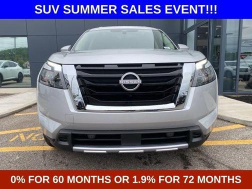 2025 Nissan Pathfinder SL