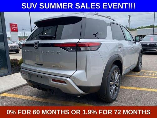 2025 Nissan Pathfinder SL