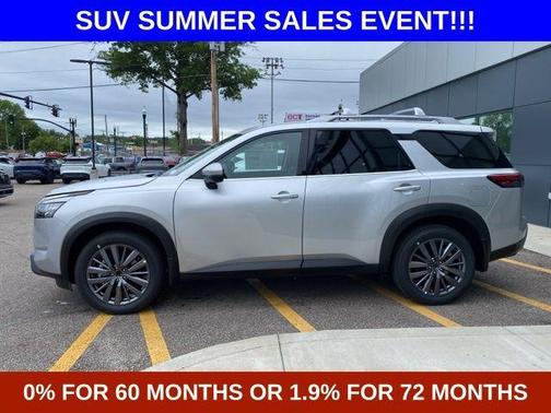 2025 Nissan Pathfinder SL