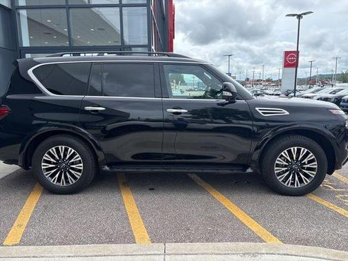 2024 Nissan Armada SL