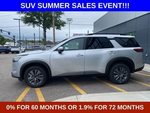 2025 Nissan Pathfinder SV