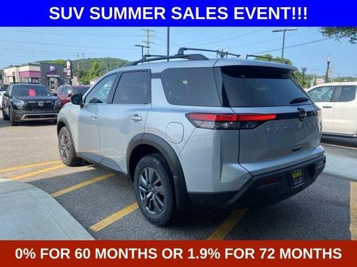 2025 Nissan Pathfinder SV