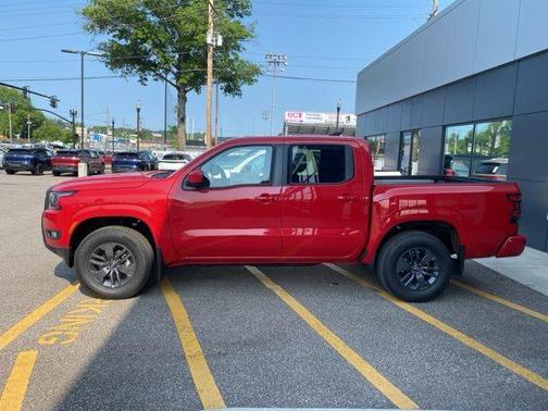 2025 Nissan Frontier SV