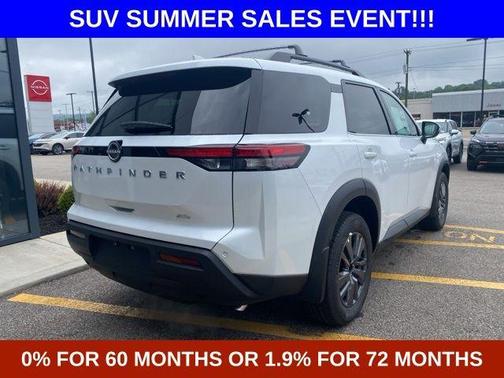 2025 Nissan Pathfinder SV