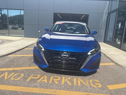 2025 Nissan Altima SL