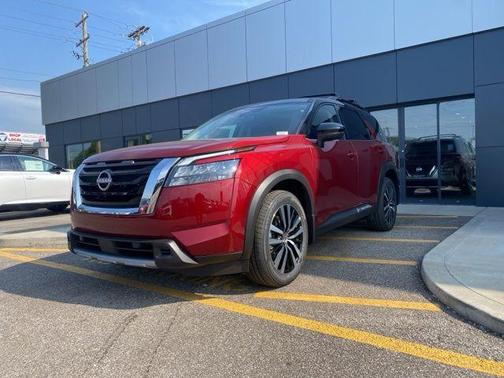 2025 Nissan Pathfinder Platinum