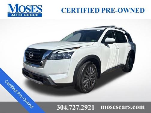 2025 Nissan Pathfinder SL